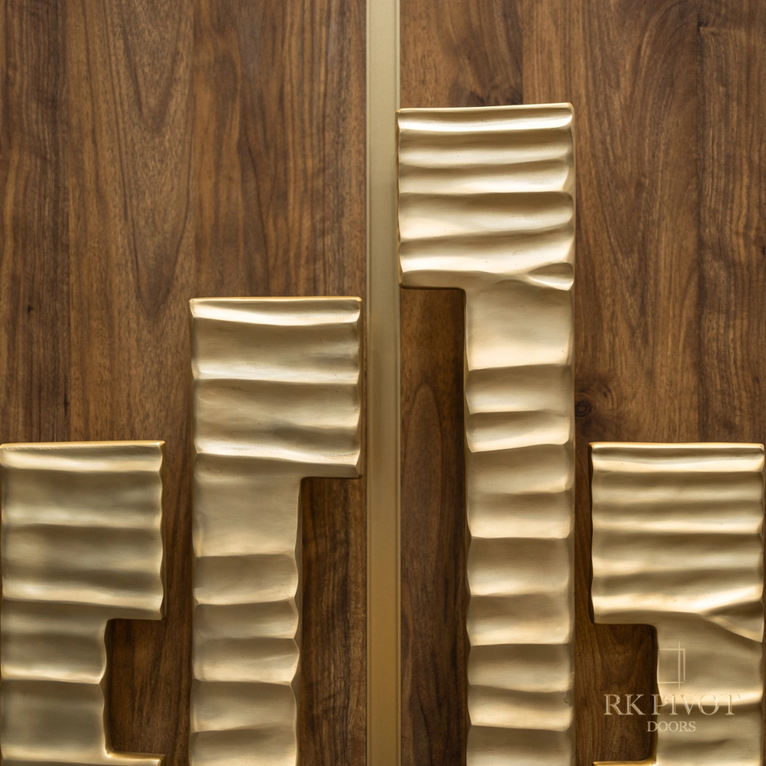 Pivot Doors for Toronto Modern Homes: The Ultimate Architectural Statement